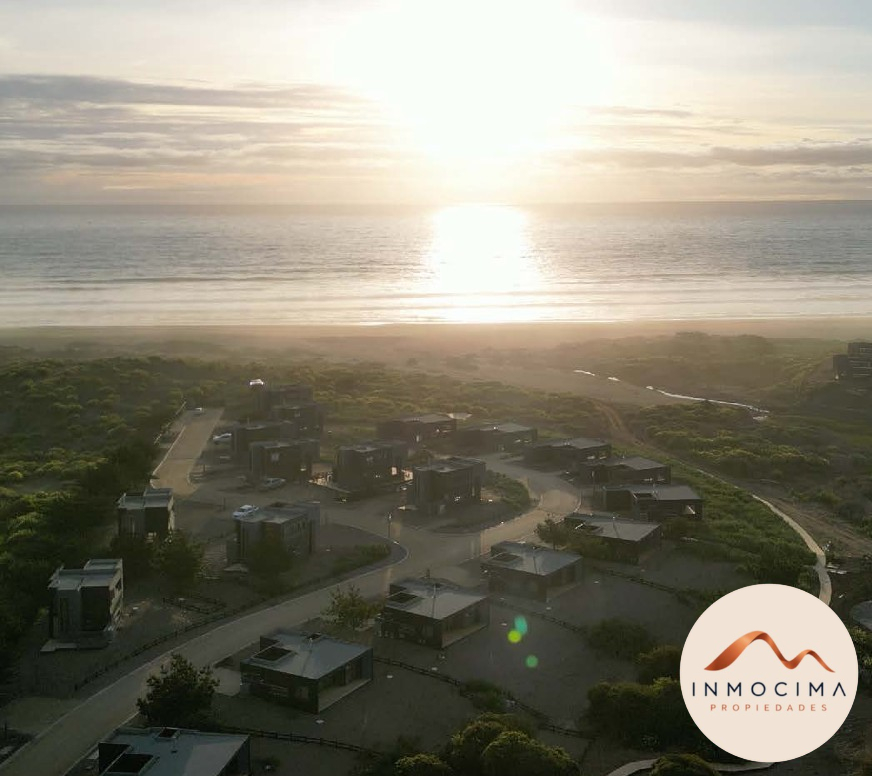 ECasa_-_Endemico-3_con_logo_inmocima Casa Pichilemu: últimas unidades frente al mar y Punta de Lobos