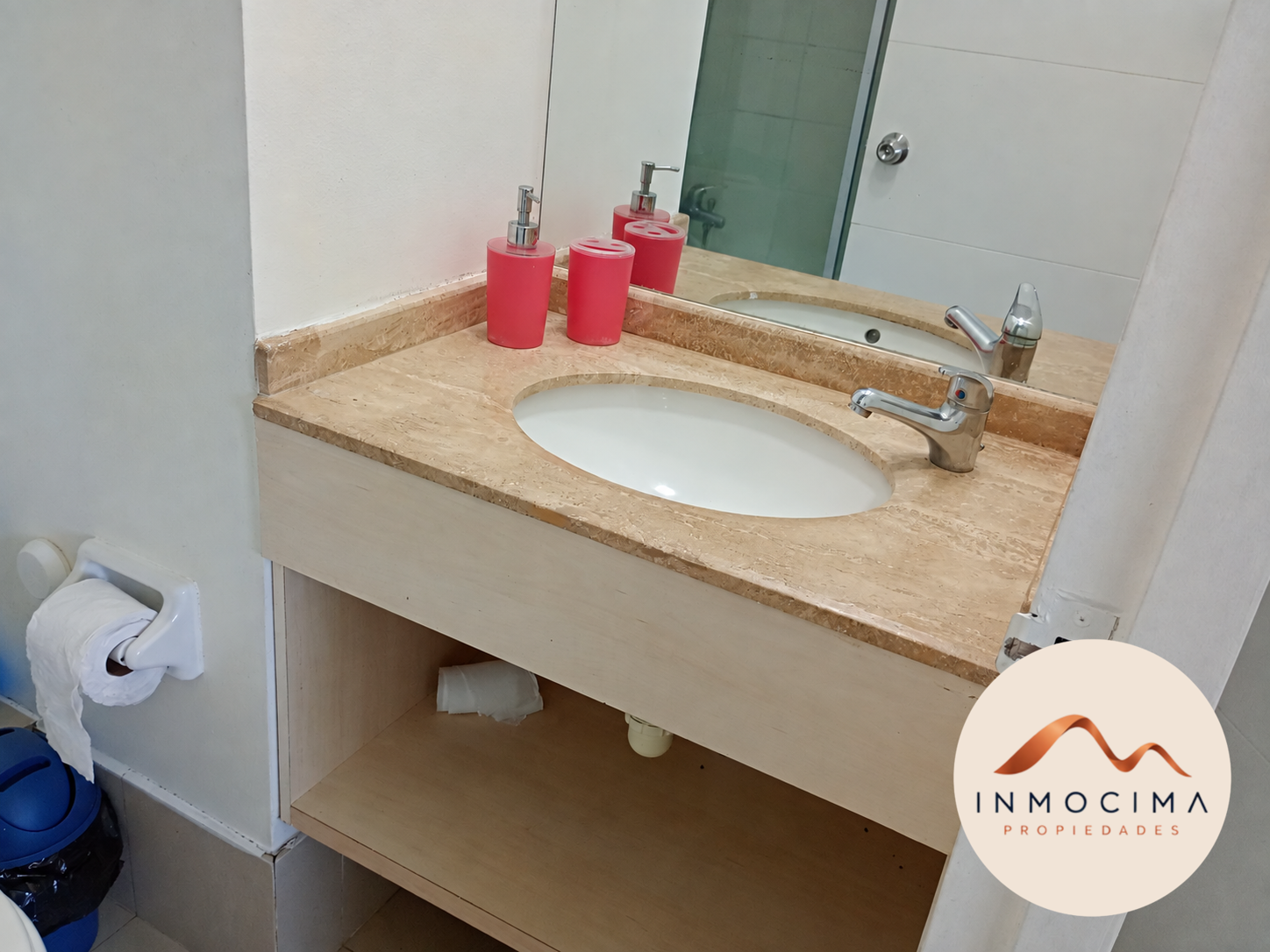 Venta Departamento en San Pedro: Laguna, Piscina y Tenis.