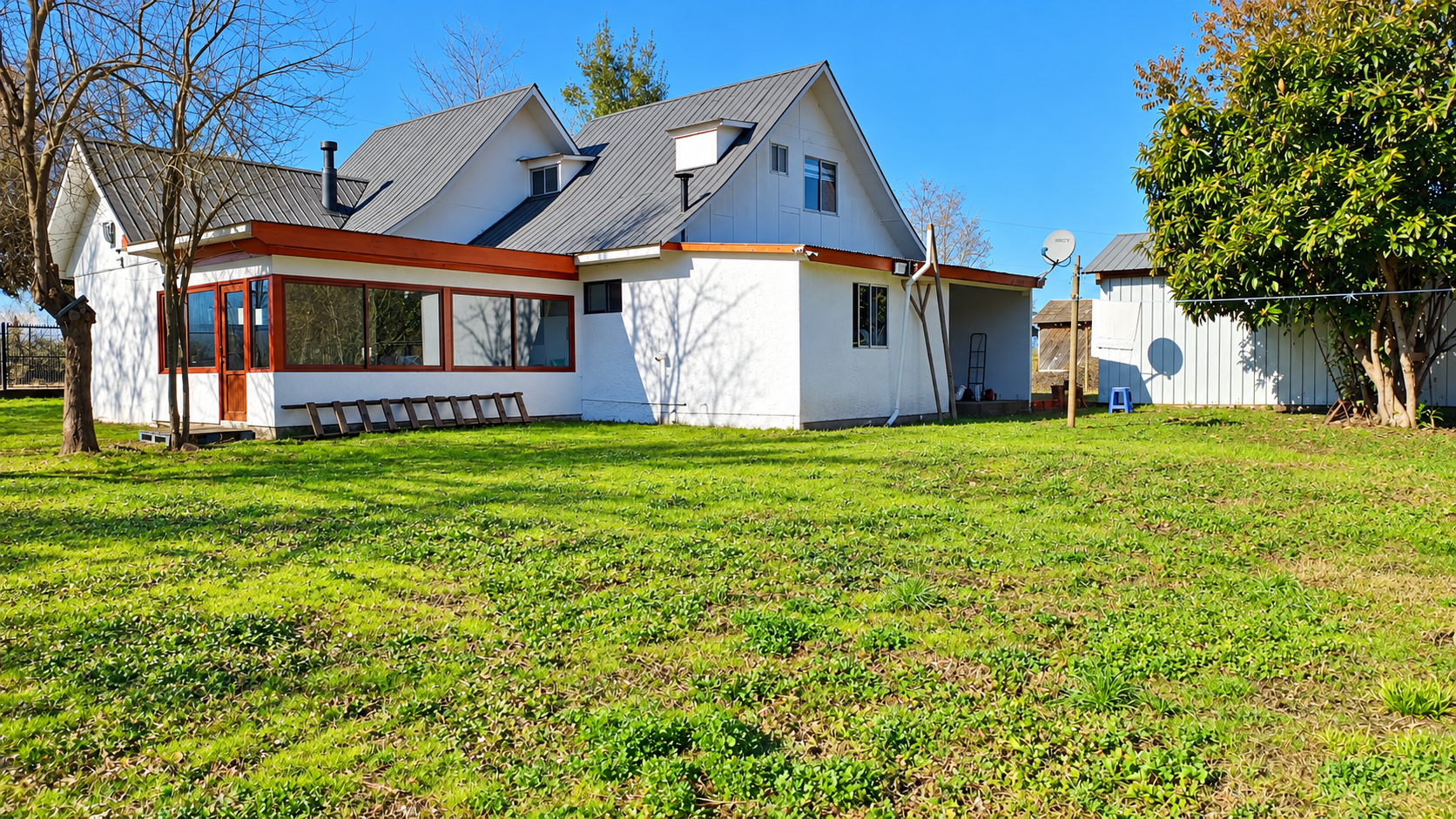 Arriendo Casa Longaví – Con Campamento Agrícola